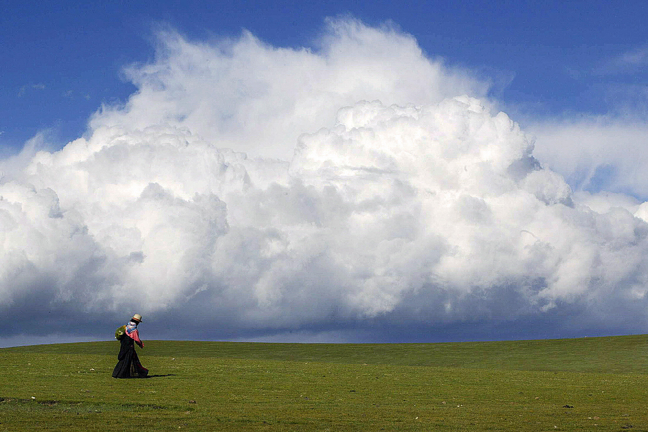 Many clouds. Nagqu frigid grassland Тибет.