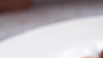 Huevo-arándanos y aguacate