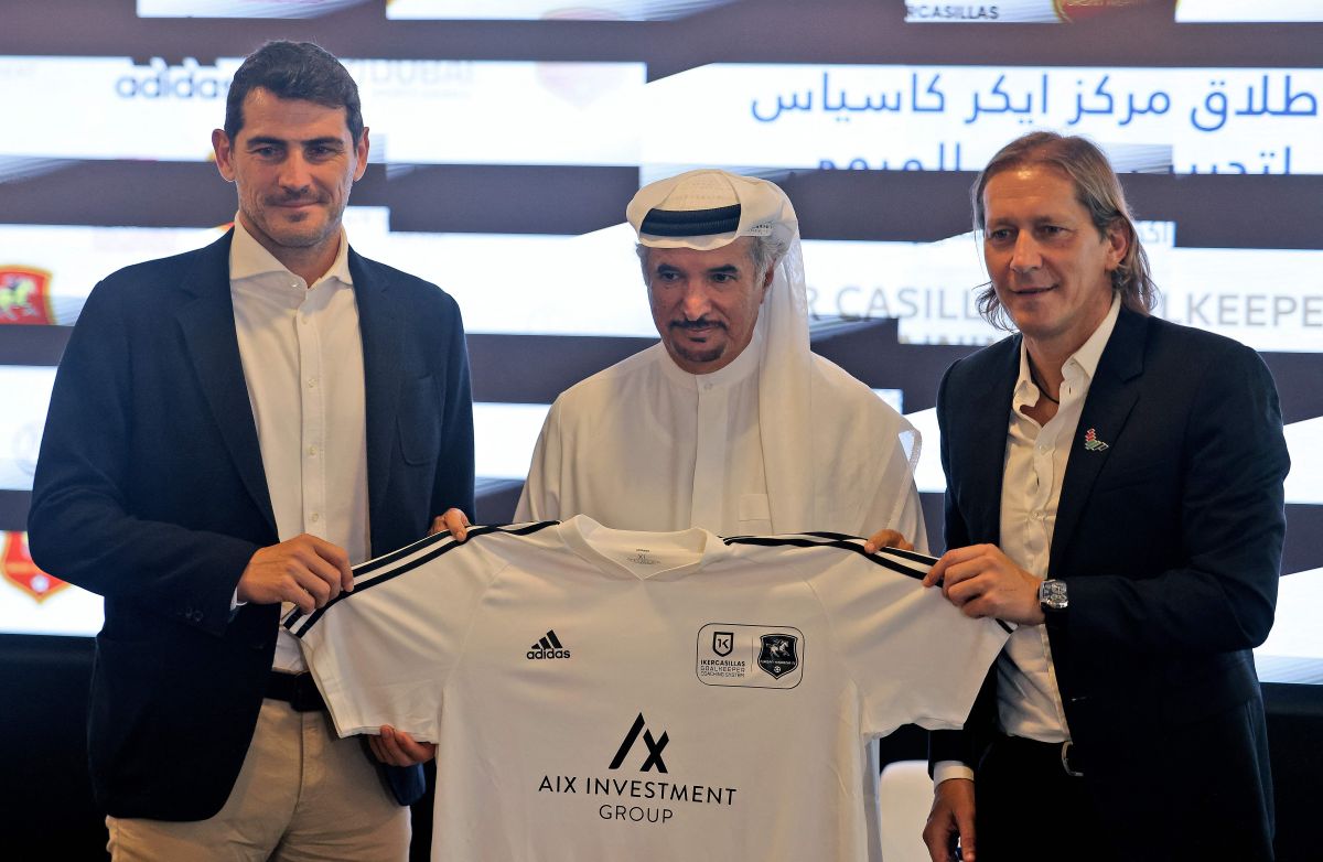 Iker Casillas opens a goalkeeper training center in Dubai
