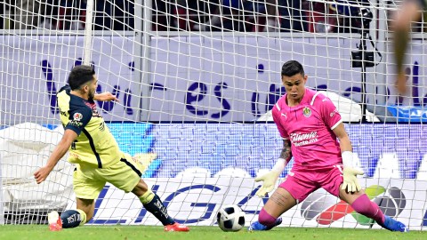 Henry Martín no pudo anotar en el Clásico Nacional