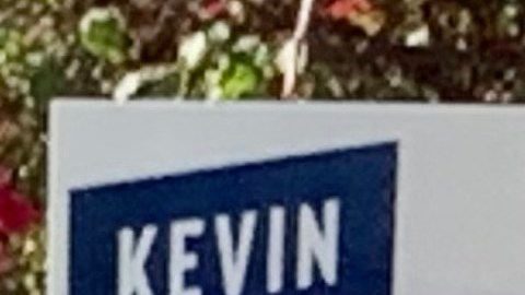 Kevin De Léon no logra pasar a la segunda vuelta en la contienda para alcalde de Los Ángeles. (Araceli Martínez/La Opinión)