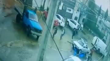 VIDEO: Comando armado intenta levantar a conductor pero logra burlarlos en Milpa Alta, Ciudad de México