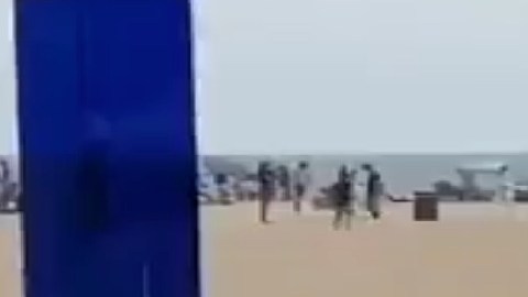 VIDEO: Momento exacto que policías abaten a hispano armado en playa
