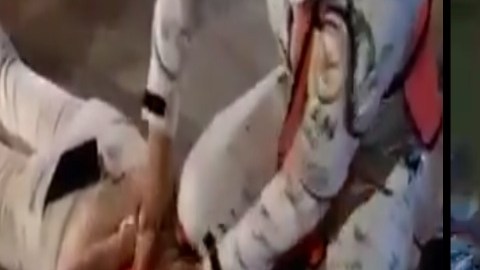 VIDEO: Mujer embarazada cachetea a oficial mexicana y termina sometida