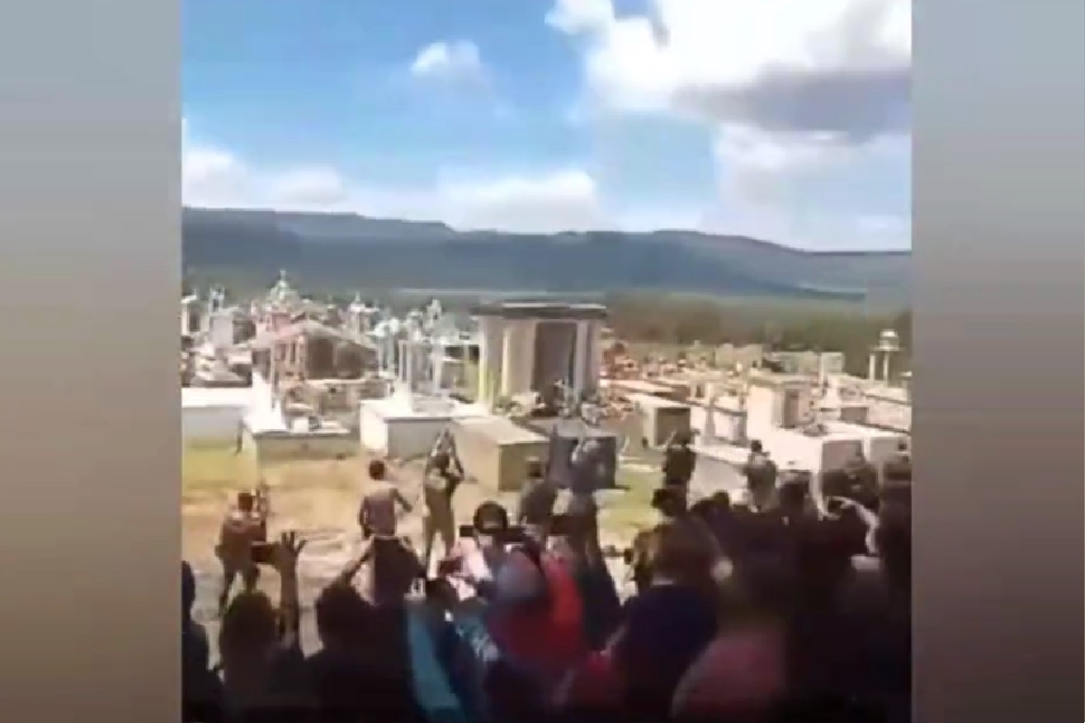 VIDEO: Chepe Sierra 2 of the CJNG, a narco who was the bodyguard of Mencho, is buried