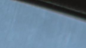 Foto de una adolescente conduciendo