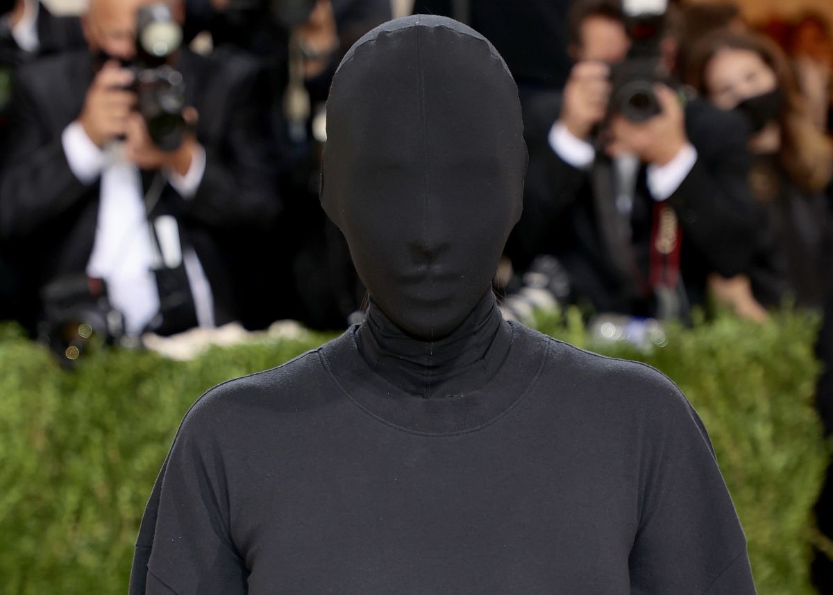 Kim Kardashian was wearing makeup under the mask she wore for the Met Gala