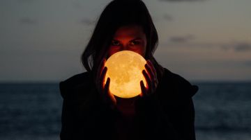 El signo lunar revela qué habilidad sobrenatural podrías desarrollar.