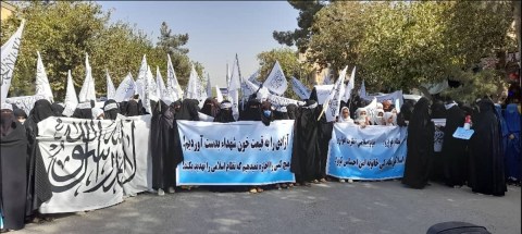 VIDEO: Mujeres y niñas expresaron apoyo al islam y al nuevo Emirato Islámico en Afganistán