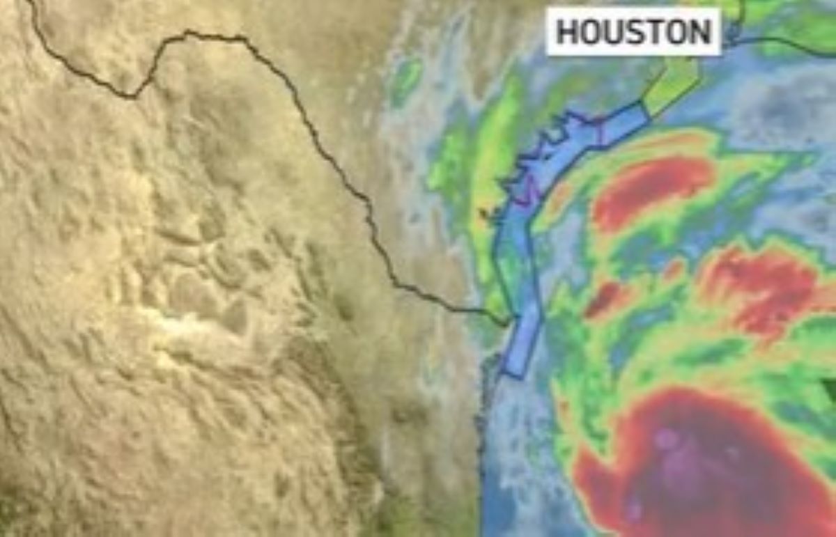 La tormenta tropical Nicholas amenaza a Texas. 