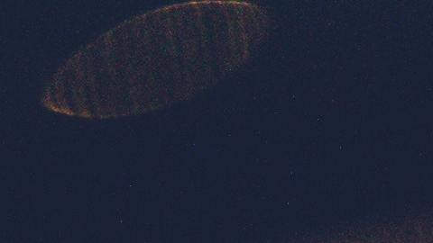 Foto de varios indicadores de un auto durante la noche