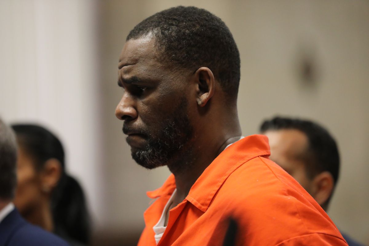 Singer R. Kelly convicted of sex trafficking