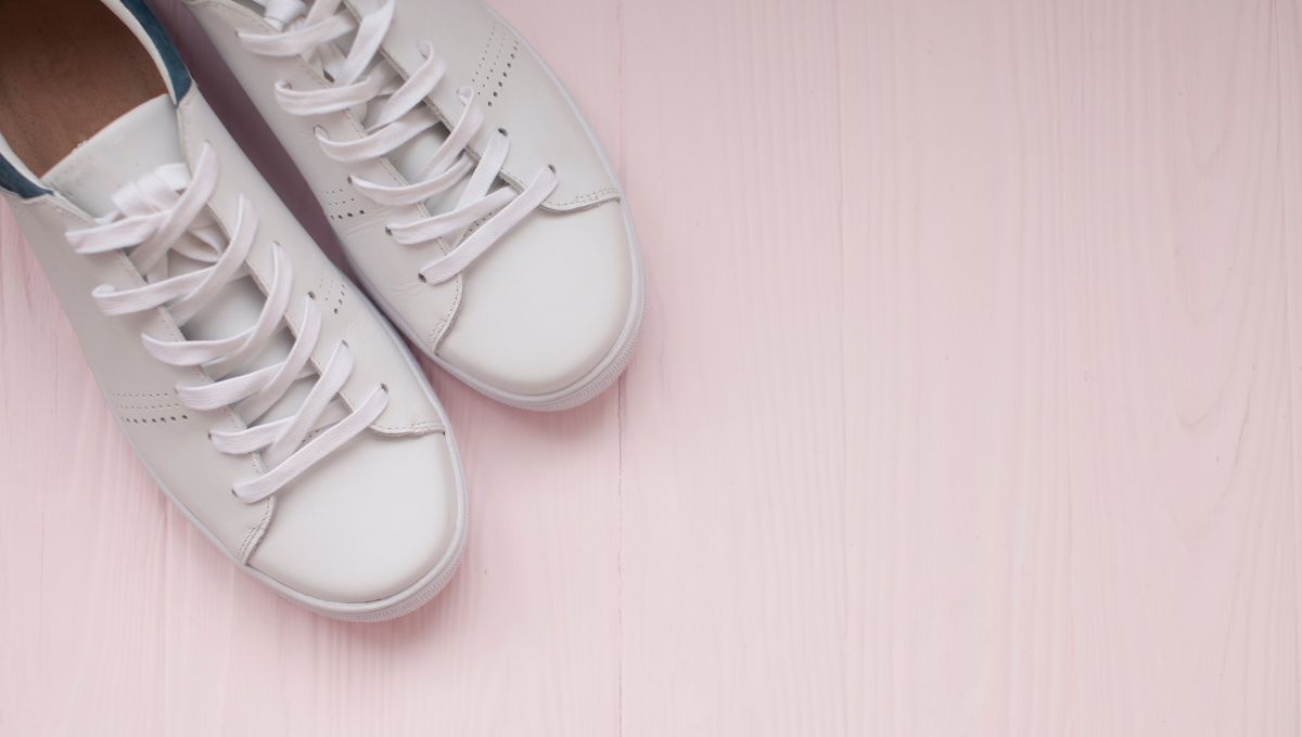 5 de zapatos blancos para mujer que están moda La Opinión