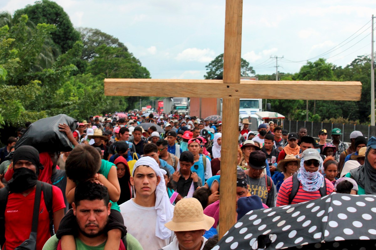 Miles de migrantes continúan su marcha  rumbo a la Ciudad de México y los EE.UU..