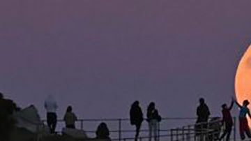 Generaciones han observado la Luna para predecir el tiempo.
