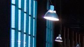 Misa en una iglesia de París. Foto de archivo.