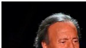 Julio Iglesias, Miguel Bosé y Shakira son algunos artistas que figuran en los Pandora Papers.