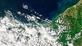 El lago de Maracaibo, en el occidente de Venezuela, ha sido símbolo de la industria petrolera y motor económico nacional y regional.