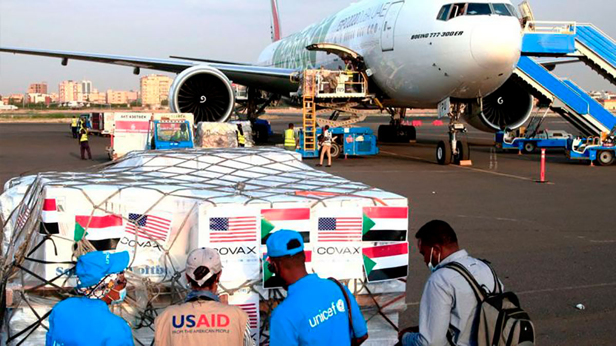 Un envío de vacunas contra la covid del mecanismo Covax aterrizó en Sudán a principios de octubre.