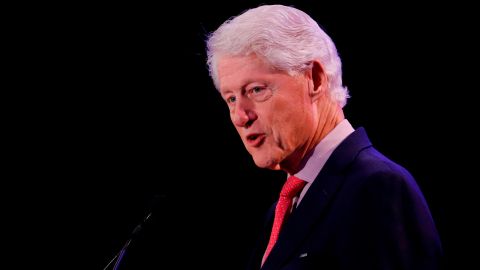 Bill Clinton está ingresado en un hospital de California a causa de una infección.