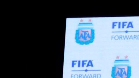 El presidente de la FIFA se reunió con miembros de la AFA