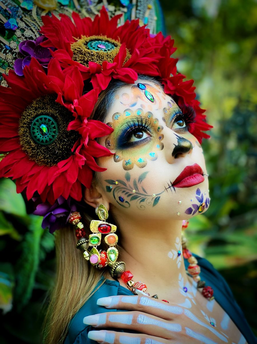 A fondo Ninguna Como La Catrina Andante se aparece todo el año no solo el Día de Muertos - La Opinión A fondo Ninguna Como La Catrina Andante se aparece todo el año no solo el Día de Muertos - La Opinión