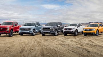 Foto de toda la línea de camionetas de Ford