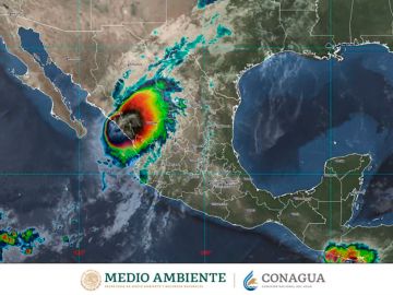 Pamela toca tierra como huracán categoría 1 en Sinaloa México, informa la CONAGUA.