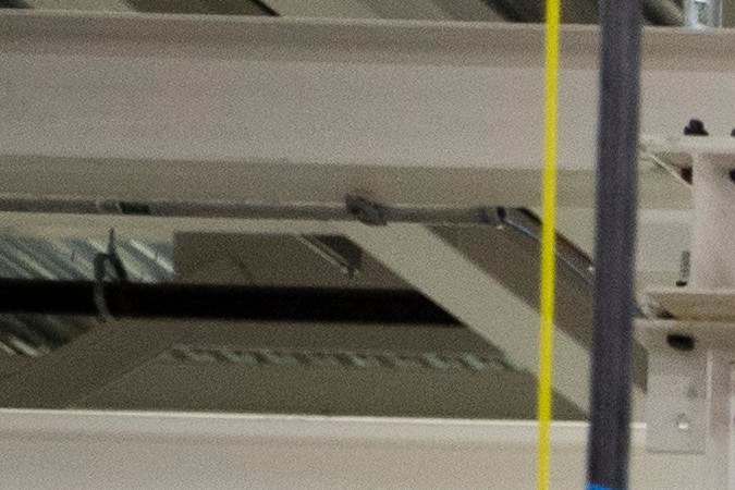 Foto de una F-150 Lightning de Ford siendo ensamblada