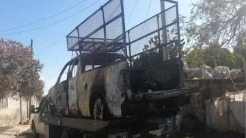 Troca envuelta en llamas; dentro había 6 cuerpos que fueron consumidos por el fuego en Guanajuato.