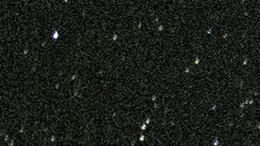 La señora despertó alarmada y con restos de escombros en su cuerpo y cama en el momento del impacto.