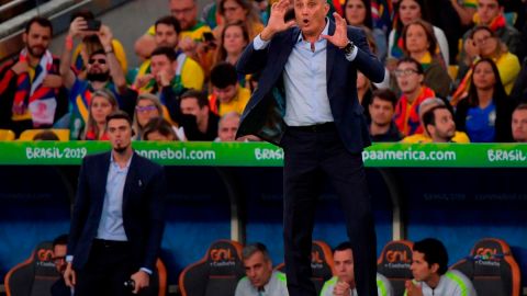 El seleccionador de Brasil cuenta con su hijo como asistente técnico. (Foto: Getty Images)