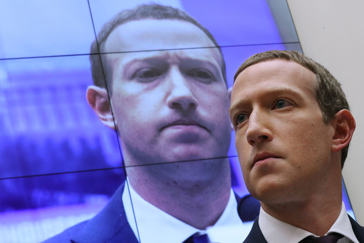 Mark Zuckerberg se queja del intento de crear imagen falsa de su red social  tras “Papeles de Facebook” - La Opinión