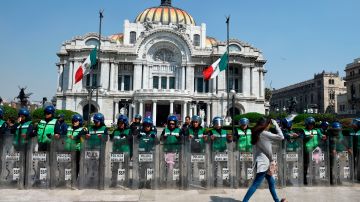 Vendedoras ambulantes dan golpiza a funcionaria en la Ciudad de México