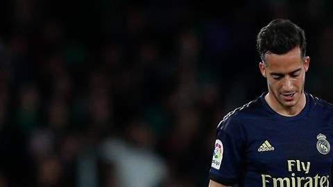 El español y el croata tienen la costumbre de ir juntos en el autobús.