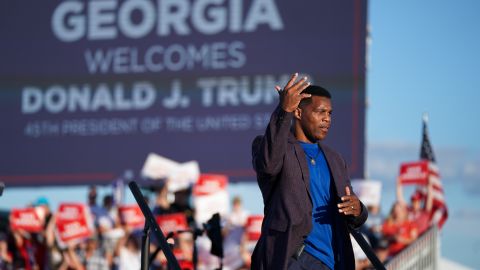 El candidato republicano al Senado Herschel Walker es respaldado por Trump.