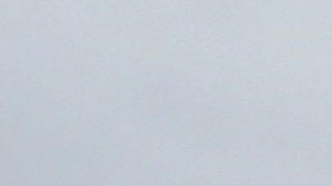A pesar de que Shaheen se degradó a tormenta tropical esta domingo, las fuertes lluvias dejaron inundaciones severas en la costa norte de Omán.