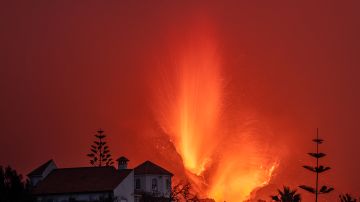 La erupción volcánica en La Palma continúa muy activa.