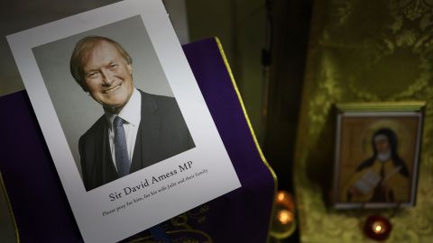 David Amess fue homenajeado en una misa en la iglesia católica de St Peter en Essex.