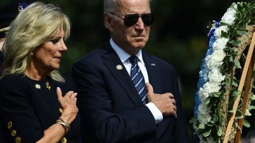 Joe Biden y Jill Biden rindieron homenaje a los oficiales caídos.