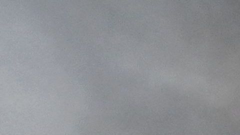 Los manifestantes prendieron fuego a varios vehículos cerca del Congreso.