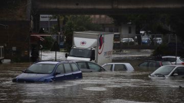 Una poderosa tormenta en el sur de Italia dejó dos muertos, inundaciones y ríos desbordados a inicios de esta semana.