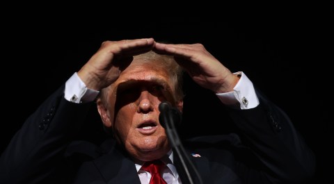 ¿Qué tiene que ver Donald Trump con la crisis en el puerto de Los Ángeles?