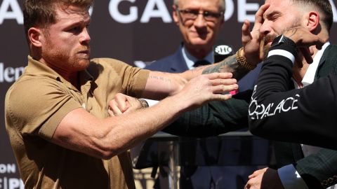 Caleb Plant y Saúl Álvarez