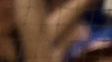 Julio Urías es ovacionado en Dodger Stadium al salir del juego en el 7o. inning el 2 de octubre de 2021.