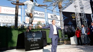 La estatua de la leyenda del LA Galax fue presentada este domingo.