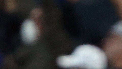 Cody Bellinger eufórico tras batear jonrón de tres carreras en la octava entrada para los Dodgers.