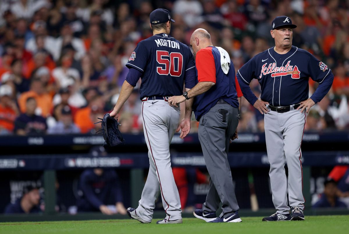 With a fractured pitcher, the Atlanta Braves took the first game of the World Series against the Houston Astros