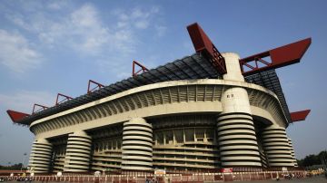 El estadio es compartido por el AC Milán e Inter en la Serie A