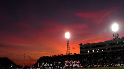 Este es el Estadio Ladd-Peebles de Mobile, Alabama, donde ocurrió el tiroteo.